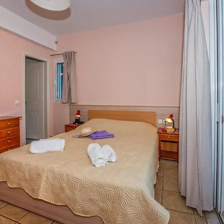 Villa Skala Seaview By *